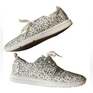 Tom’s Leopard Lace Up Sneakers